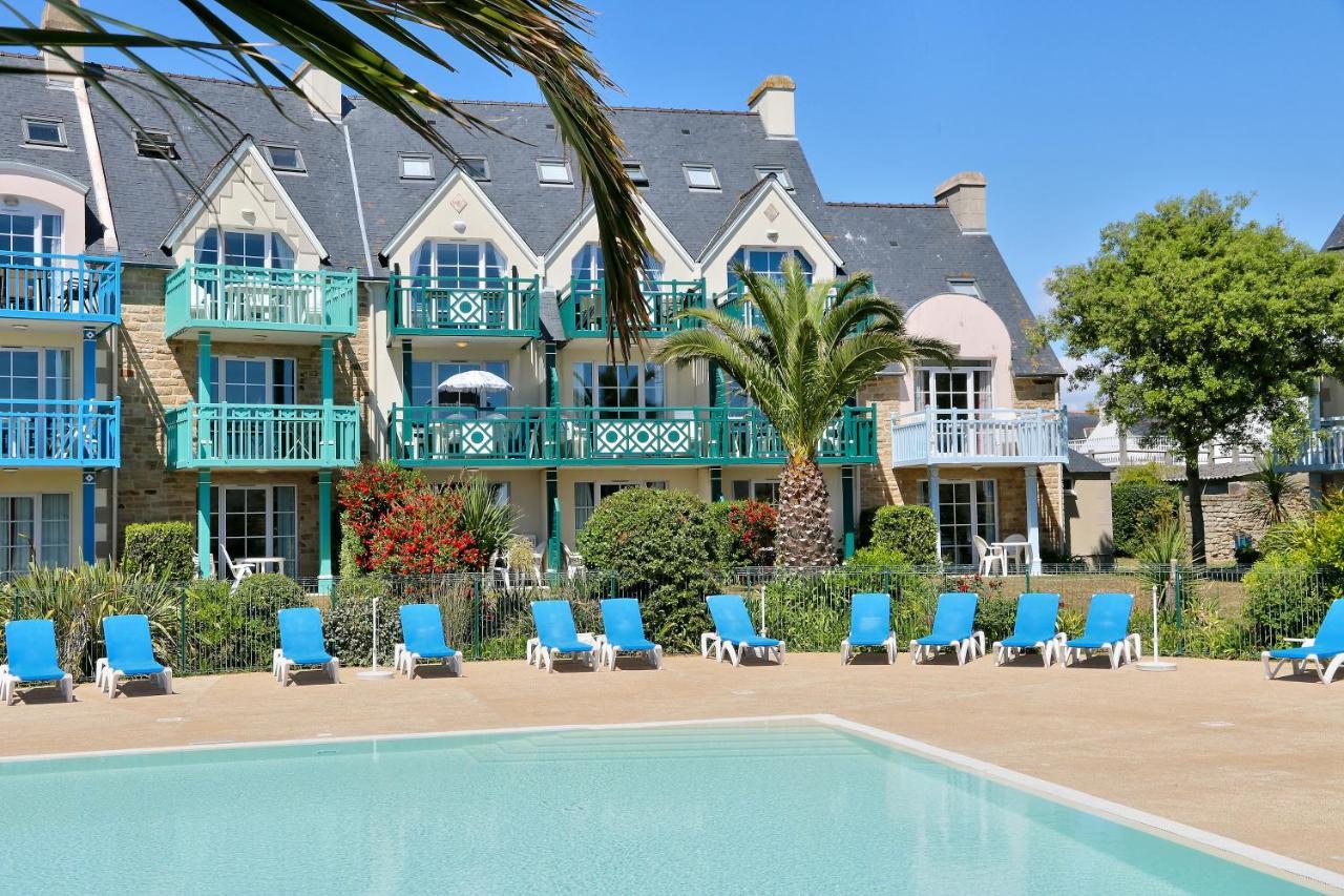 Au Guilvinec Seaview: Beachfront Retreat with Pool and Garden Exterior photo