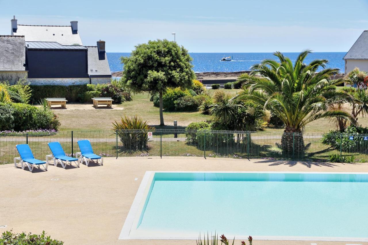Au Guilvinec Seaview: Beachfront Retreat with Pool and Garden Exterior photo