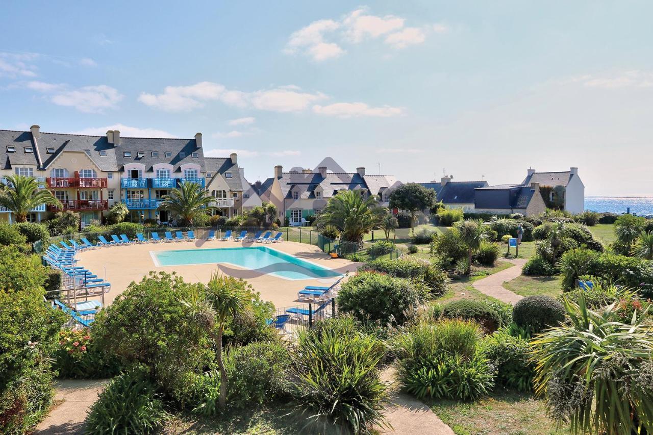Au Guilvinec Seaview: Beachfront Retreat with Pool and Garden Exterior photo